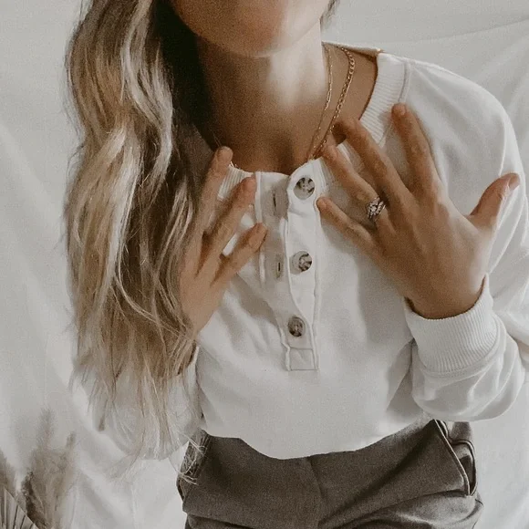 ~ SOLD on Instagram @moorehauscollections ~ American Eagle cozy cropped henley - Picture 5 of 6